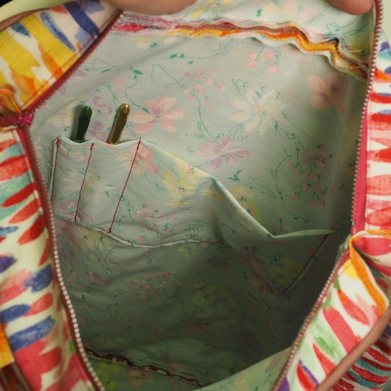 “Oil Paint” Latch Hook Zippered Tote